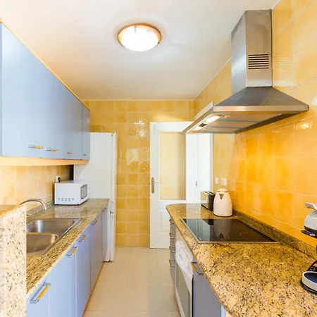 Coastal Living Fully Equipped 200m From The