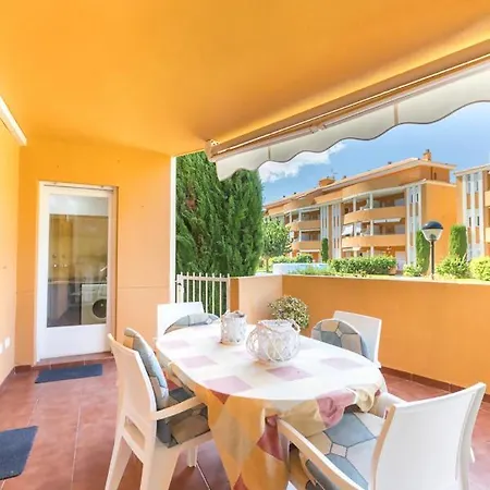 Coastal Living Fully Equipped 200m From The